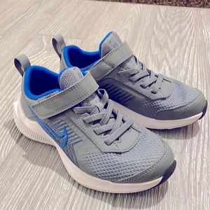 Boys 11.5C Nike Downshifters